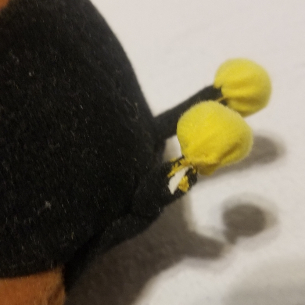 VGUC 2001 March of Dimes "Buzz" bee bear, antenna damage - Picture 5 of 5
